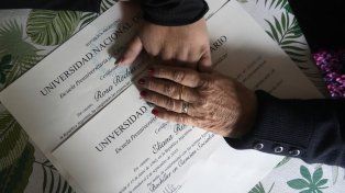 Madre e hija terminaron juntas en secundario en el programa Otra Vuelta de la UNR.