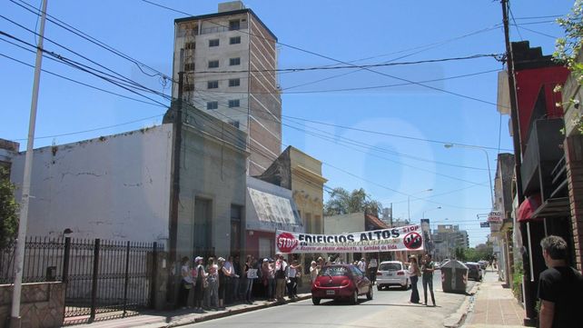 Protesta singular. Marcharon entonando canciones esperanzados y sin cortar el tránsito.