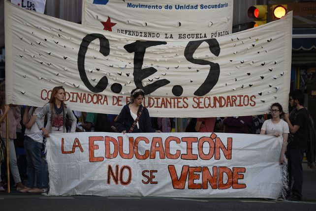 Rechazo. Organizaciones estudiantiles locales se manifestaron ayer en contra de esta iniciativa nacional.