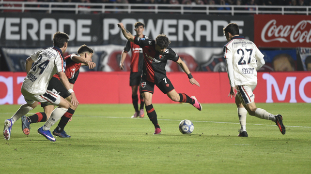 El empate ante San Lorenzo le permitió a la Lepra mantener su distancia con el Ciclón.