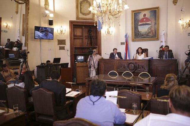 El defensor del Pueblo se elegirá a 15 días del recambio institucional