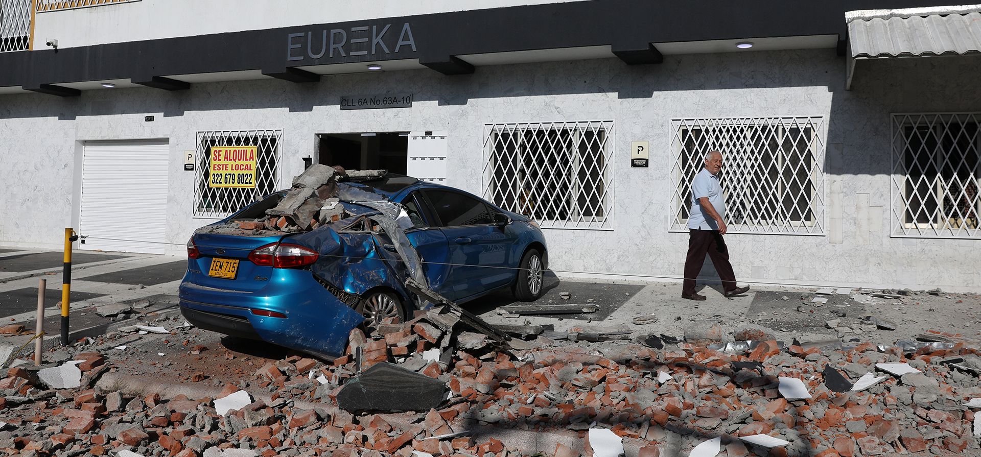 Al menos 20 muertos en dos ciudades del centro de Colombia por el terremoto. (Foto:AP) Al menos 20 muertos en dos ciudades del centro de Colombia por el terremoto. (Foto:AP)