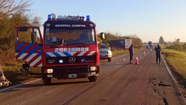 Ex Ruta 18: el conductor de un auto sufrió graves heridas en choque frontal con un camión