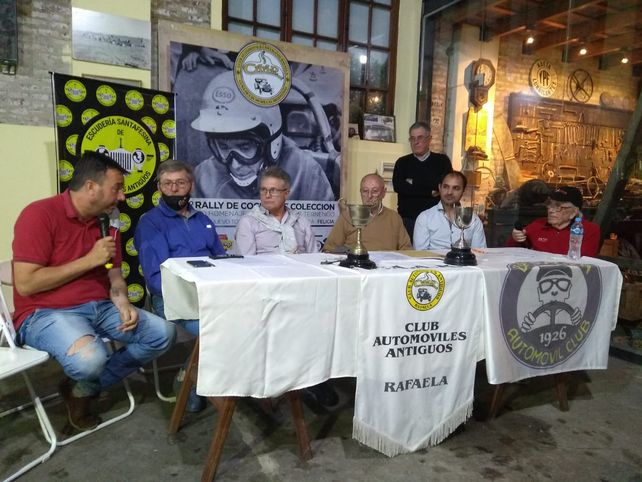Las entidades de autos clásicos y antiguos presentaron el proyecto en Rafaela el 5 de octubre de 2021.