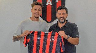 Julián Navas, junto al presidente de Patronato, Dante Molina