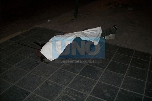 Lo hallaron muerto y estiman que se trataría de un homicidio