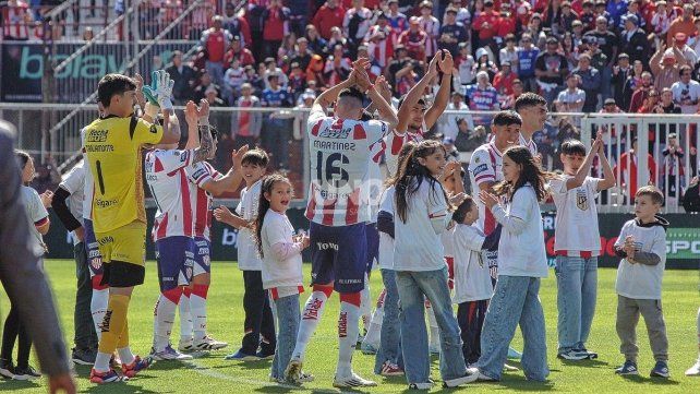 Unión mantuvo el invicto en Santa Fe, pero aún le falta para sacar un plus Unión mantuvo el invicto en Santa Fe, pero aún le falta para sacar un plus