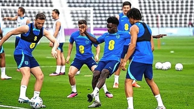 Inglaterra tuvo dos bajas importantes en el entrenamiento