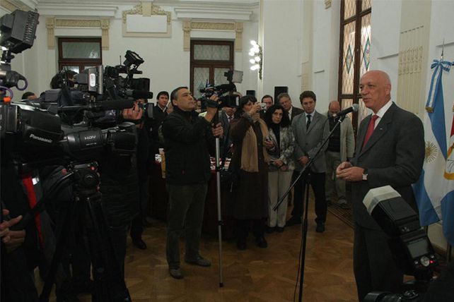 Bonfatti destacó la pluralidad de opinión de periodistas en el consenso y en el disenso