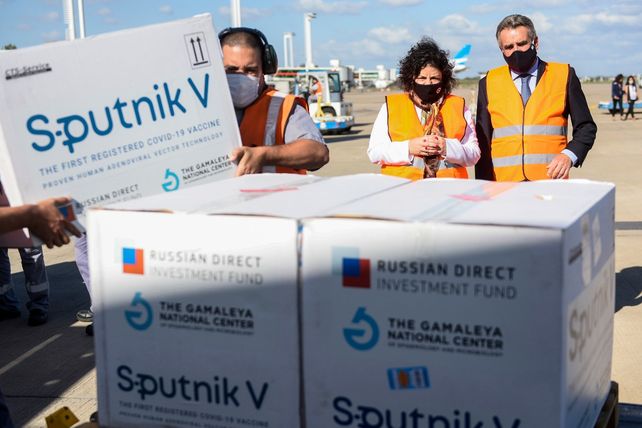 Llegaron 300 mil dosis Sputnik y se espera para este jueves un millón de Sinopharm