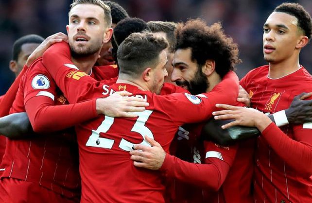 Liverpool estrena su título mundial frente a Leicester City