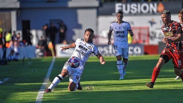 Barracas y Central Córdoba igualaron en un partidazo.