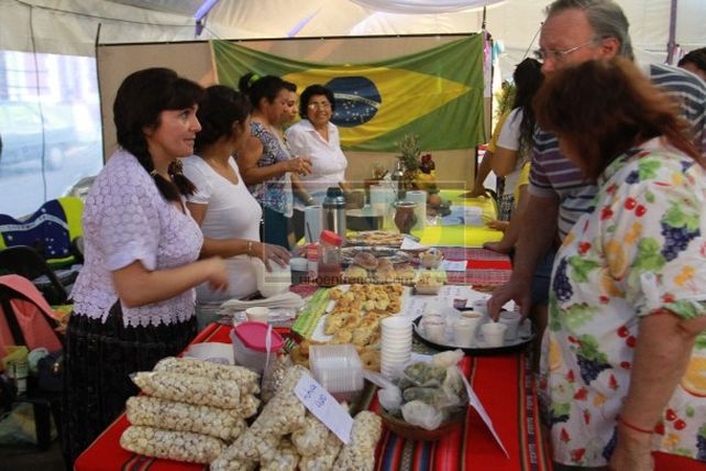 La Feria de las Colectividades cautivó al público paranaense