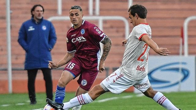 Godoy Cruz y Argentinos igualaron 0-0 en Mendoza.