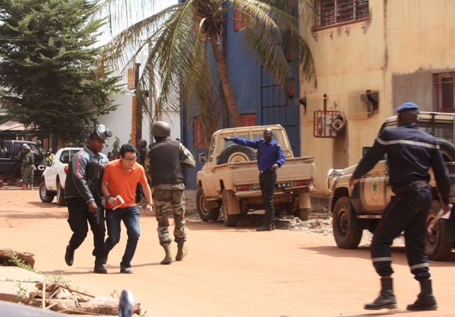 Al menos 18 muertos en una toma de rehenes en Mali