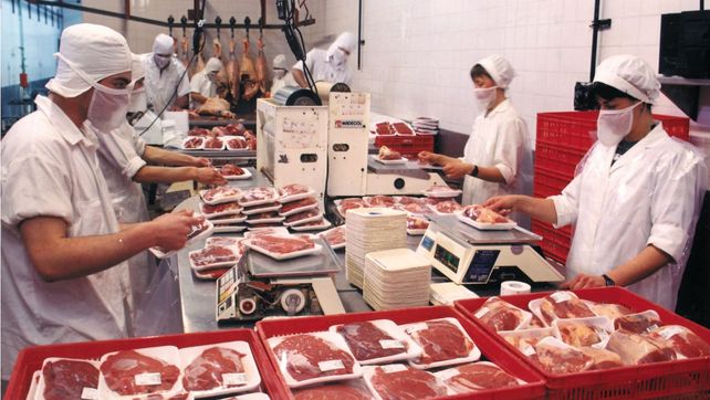 La Cooperativa Obrera tiene un frigorífico de fraccionamiento.