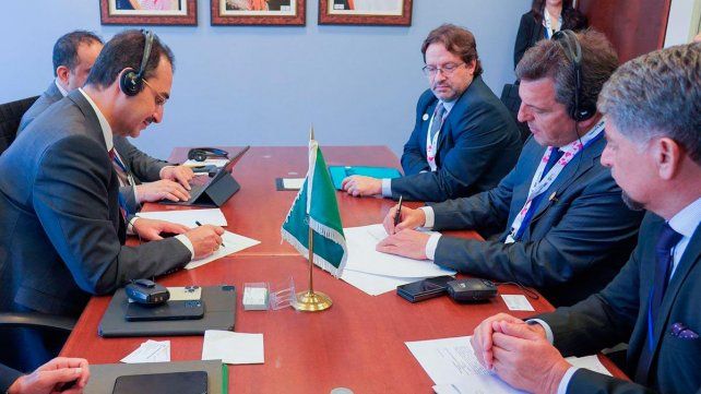 Massa firmó en Washington el acuerdo de financiamiento&nbsp;