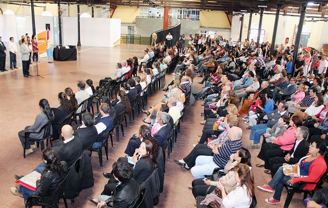 Se incorporaron 75 trabajadores a la planta permanente del Municipio