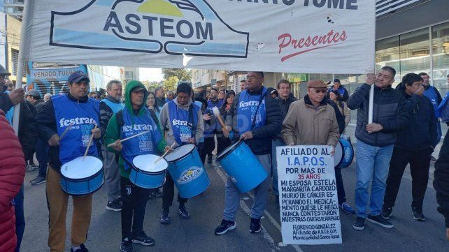Manifestación de Festram frente a Iapos