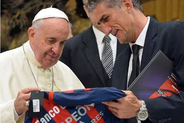 El Papa recibió al plantel de San Lorenzo luego de ganar la Copa Libertadores en 2014