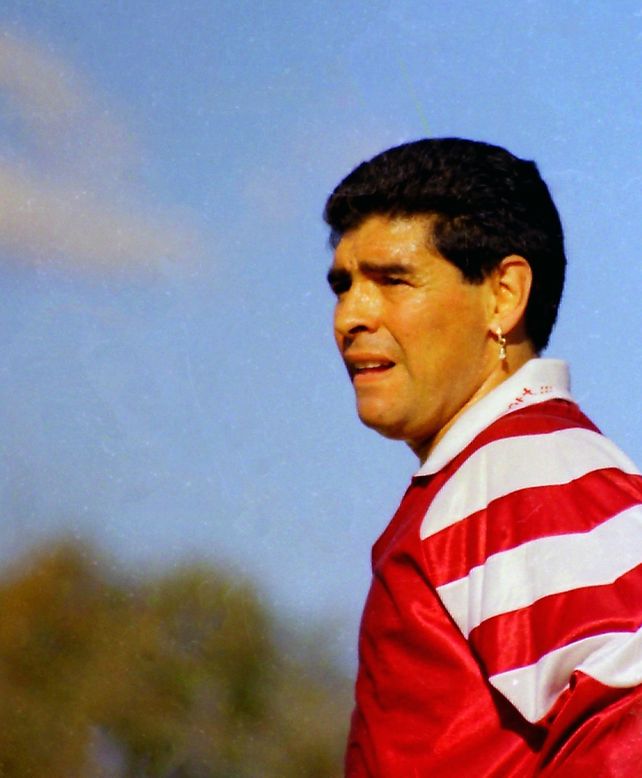 La increíble historia de un gesto y una foto de Maradona en Totoras, que conmovieron al mundo