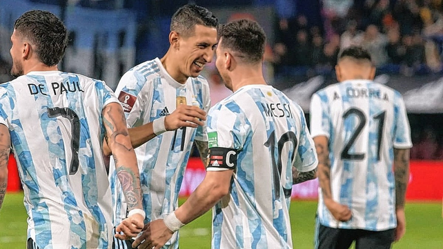 Argentina goleó a Venezuela por 3-0 en La Bombonera