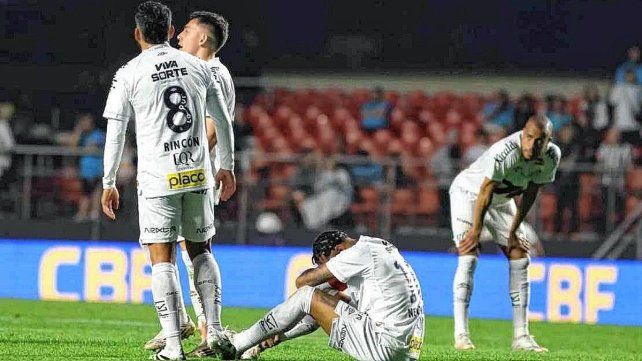 Santos busca DT y hay tres opciones de estrategas argentinos