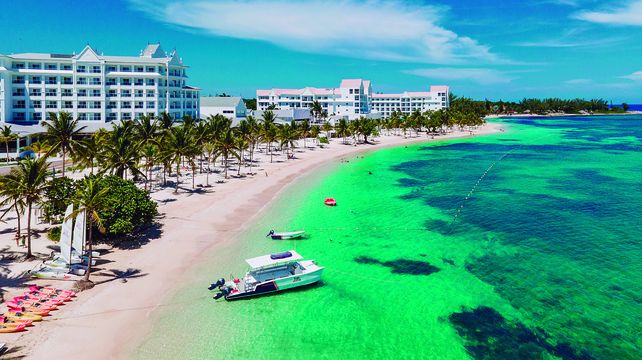 Las playas de Negril fueron el punto de partida de RIU en Jamaica, donde la cadena inici&oacute; su historia en 2001.