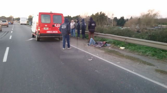Un amigo lo llevaba de regreso a la cárcel, pero los chocó un colectivo y terminaron heridos e internados