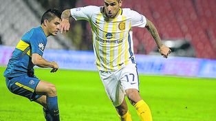 Al frente. Herrera estuvo muy activo durante toda la noche.