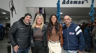 ADAMAS 360, cortó cintas y lo compartió con un cocktail