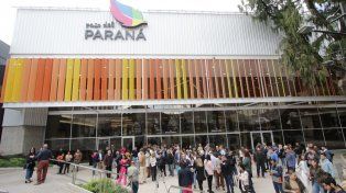 Ya funciona el nuevo shopping en la exfábrica de fósforos de Paraná