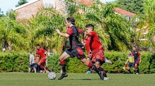 Colón tuvo sus primeros minutos ante Patronato, ganando el segundo partido de los dos que se jugaron.