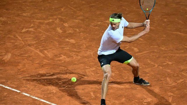 Alexander Zverev comenzó con el pie derecho el ATP 500 de Hamburgo Alexander Zverev comenzó con el pie derecho el ATP 500 de Hamburgo