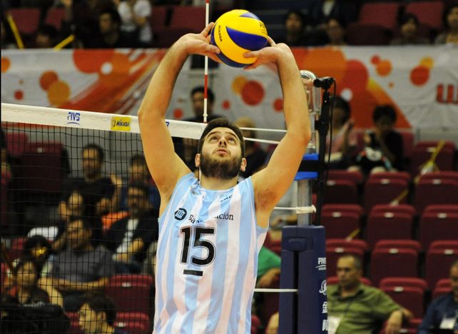 Comienza sin el aporte de Luciano De Cecco