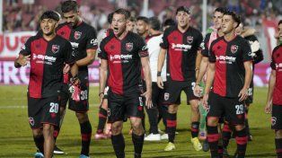 Newells arranca el Clausura buscando un futuro distinto con los mismos nombres