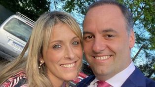 Adorni dijo que su pareja fue una invitada del presidente a Nueva York y que por eso lo acompañó en el avión