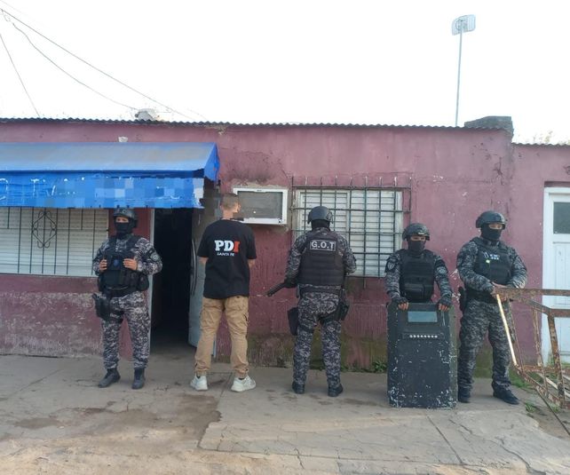 Santo Tomé: cuatro detenidos y secuestro de armamento tras allanamientos por violentas amenazas vecinales