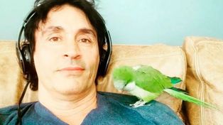 El actor cometió un error al querer encender un fuego y se quemó la cara.
