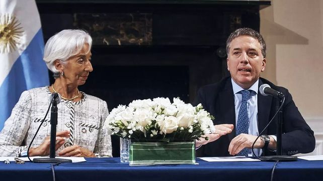 FMI emitió informe sobre deuda contraída por Mauricio Macri. Cristine Lagarde&nbsp; junto a Nicolás Dujovne