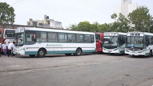 No hubo acuerdo y sigue estancado el conflicto del transporte público
