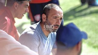 Azconzábal y una variante pensando en Vélez o a futuro