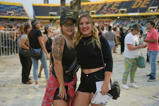 Laura Salas y Daniela Gonzales