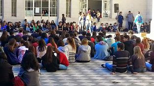 Polémica por un simulacro de golpe de Estado en una escuela de La Plata
