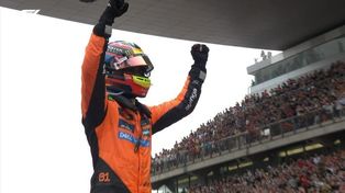 Oscar Piastri celebra su triunfo en China. Los McLaren dominan la Fórmula 1.