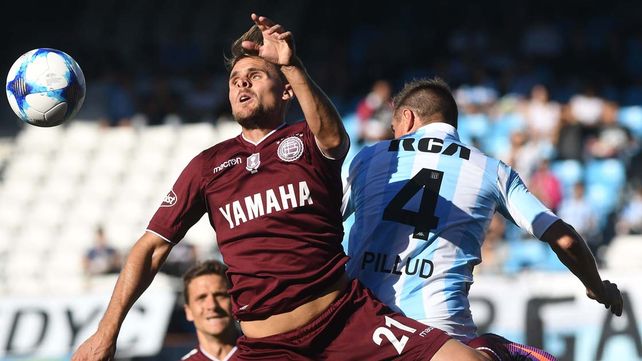 Racing goleó a Lanús, que preservó titulares