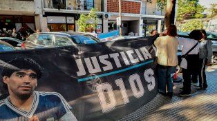 Se dilata el juicio por la muerte de Maradona porque no llevaron las pruebas