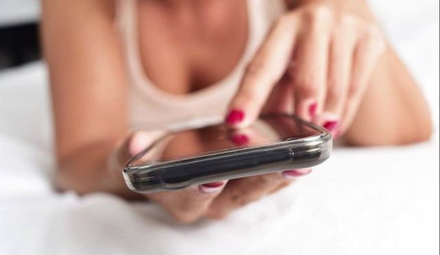 Gobierno recomienda el sexo virtual para no romper el aislamiento obligatorio