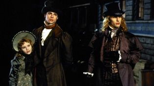 Kirsten Dunst, Brad Pitt y Tom Cruise protagonizaron el taquillero filme de Neil Jordan en 1994.
