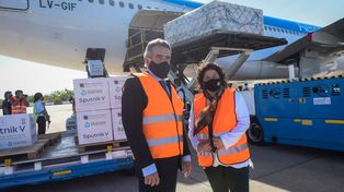 Llegó el décimo vuelo de Aerolíneas Argentinas desde Moscú con 300 mil dosis de la vacuna Sputnik V